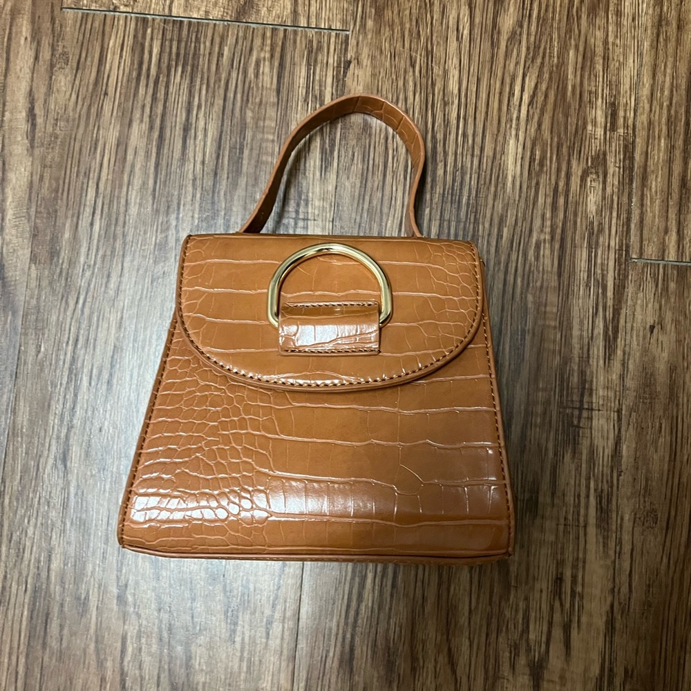 brown faux leather purse/handbag! practically new with some flaws